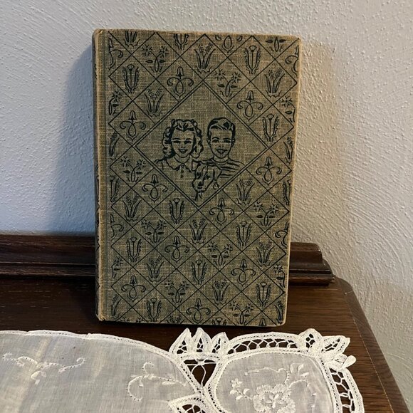 The Bobbsey Twins on Blueberry Island 1945 - Picture 1 of 9